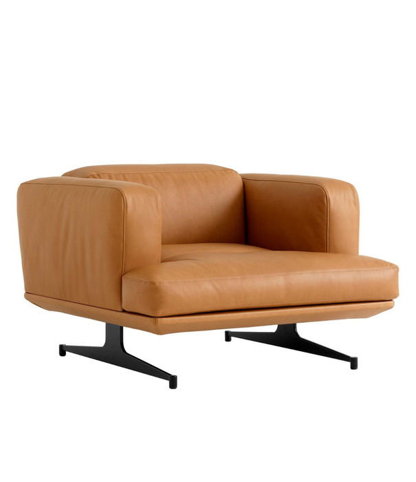 &Tradition Inland AV21  Fauteuil cognac Nobel leer, gepolijst aluminium voet