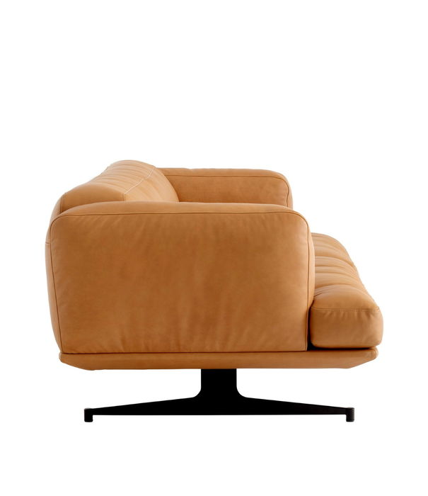 &Tradition Inland AV23 3-zits Bank cognac Noble leer, gepolijst aluminium