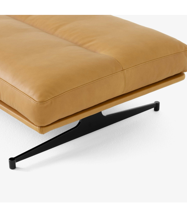 &Tradition Inland AV32 pouf, cognac Noble leather