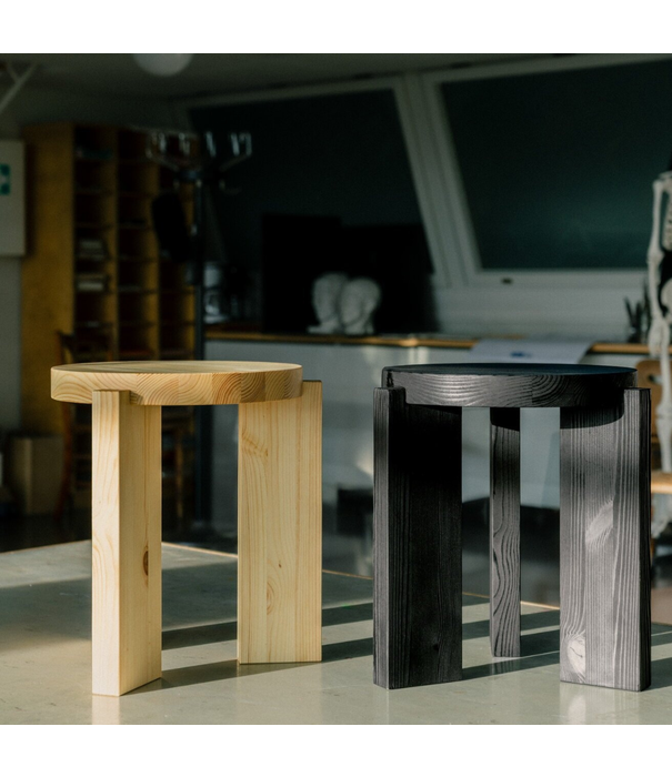 Vaarnii Vaarnii 001 stool solid black pine