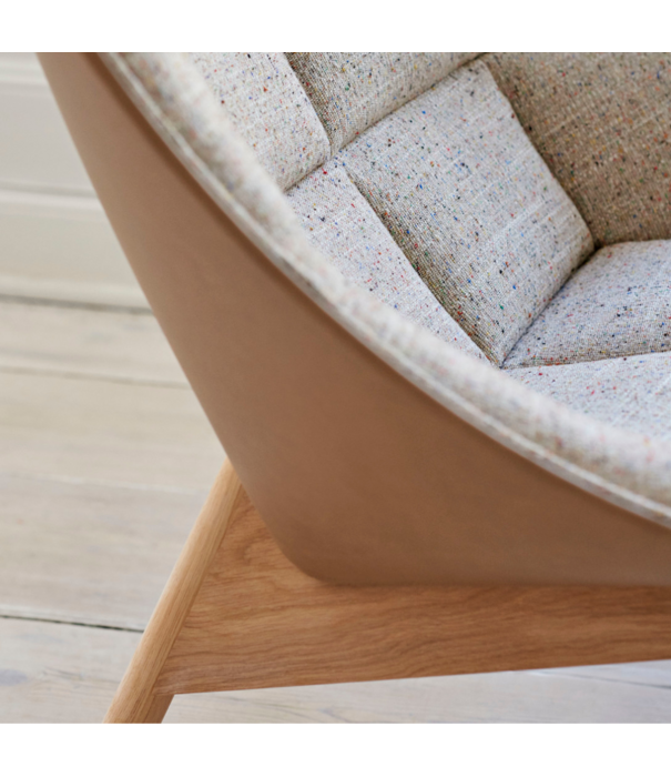 Hay  Uchiwa Quilted Lounge Stoel Beige Naveli 213 / Sense leer