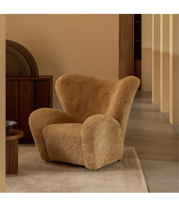 Audo Audo The Tired Man lounge chair Skandilock Moonlight sheepskin