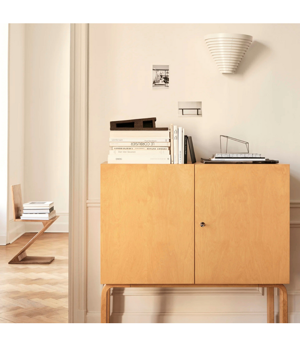 Artek  Artek Aalto Cocktail Cabinet 250, honing gebeitst
