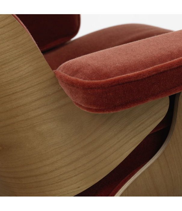 Vitra  Vitra Eames Lounge Chair & Ottoman kersenhout,  Calma brandy, alu gepolijst voet