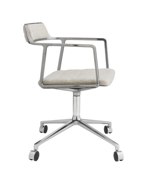 Vipp  Vipp 453 Swivel Chair with castors, Wavy off white