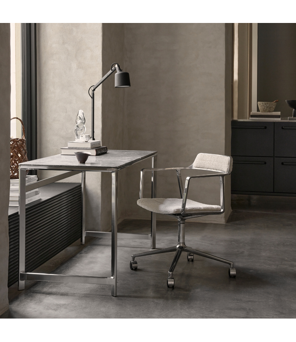 Vipp  Vipp 453 Swivel Stoel met wielen, Wavy off white