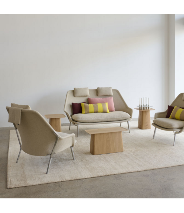 Vitra  Vitra Slow Sofa Flocca dark blue, zwart aluminium poten