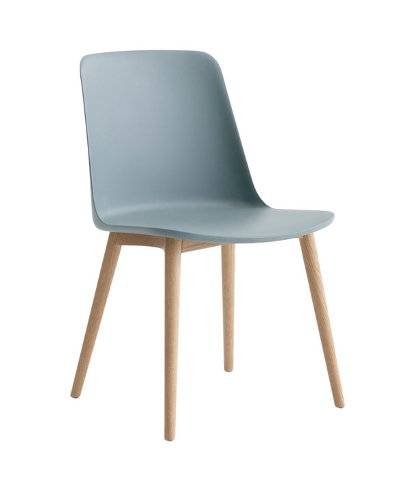 &Tradition &Tradition Rely HW71 Dining Chair plastic, oak legs