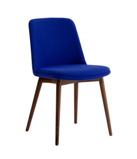 &Tradition Rely HW74 Dining Chair upholst. with seat cushion Hallingdal 773, walnut legs