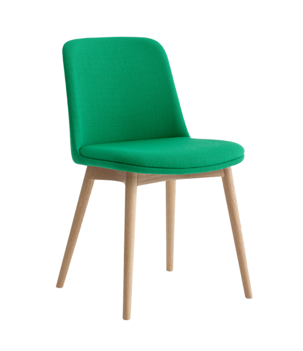 &Tradition Rely HW74 Dining Chair upholst. with seat cushion Vidar 932