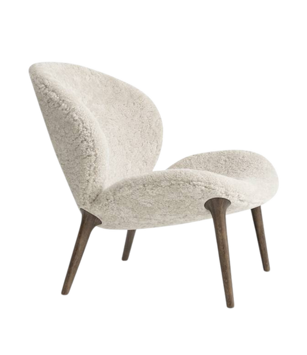 Vipp  Vipp 469 Lodge Low Back Lounge Chair sheepskin