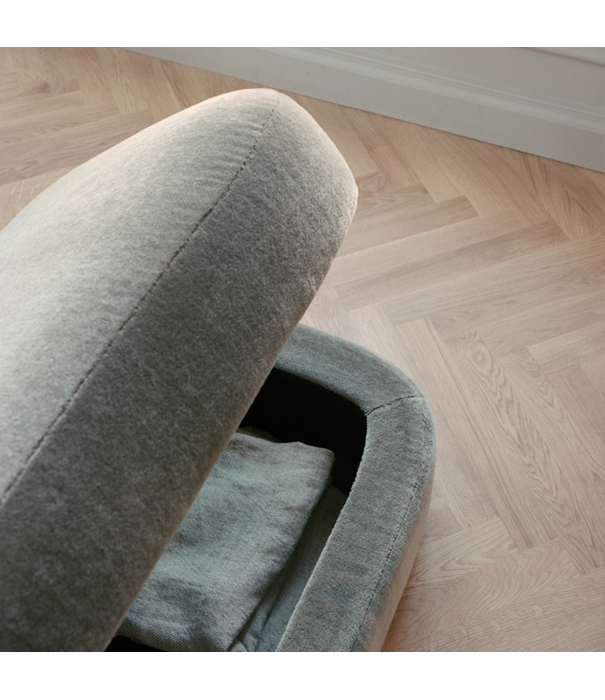 New Works  New Works Covent Pouf Medium Lana cream