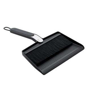 Vipp 274 Broom and dustpan