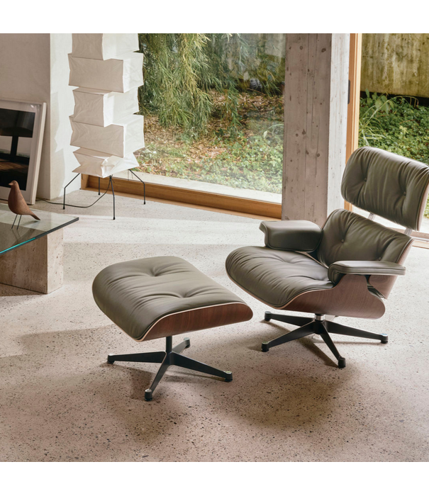 Vitra  Vitra Eames Lounge Chair Santos Palissander, zwart premium F leer
