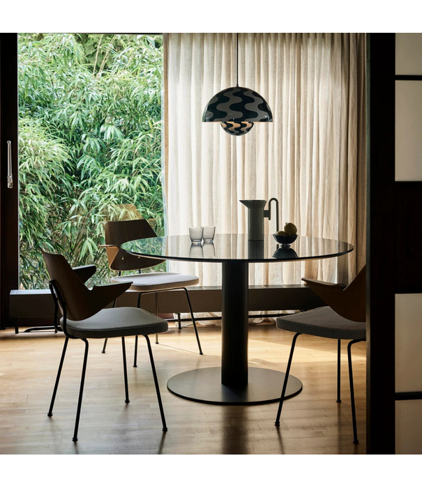 &Tradition RFH RD7 armchair beech / walnut, walnut and beech veneer