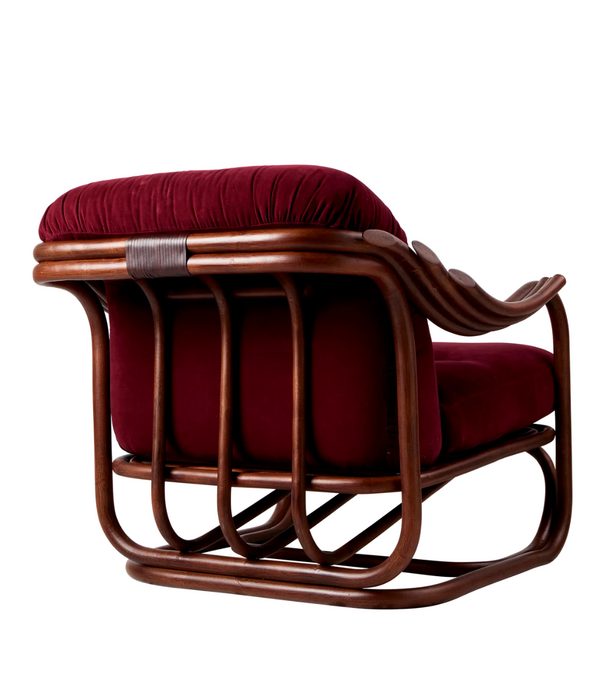 Gubi  Poltrona Tria Lounge Chair dark rattan, Fustagno red 006