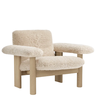 Audo Brasilia Lounge Stoel, lage rug,  schapenvacht nature