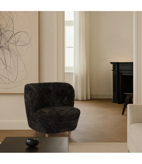 Gubi  Gubi Stay Collection, Stay Lounge Chair Small Sheepskin Moonlight