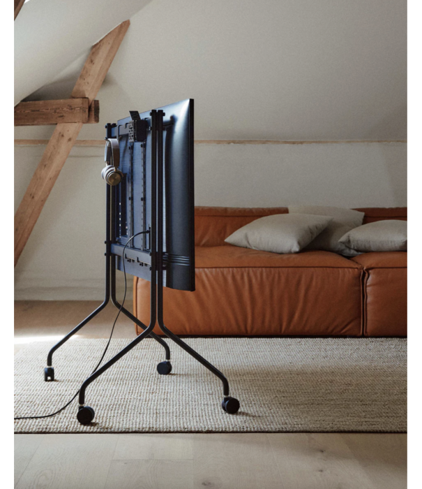 Pedestal Mount Bundle TV Montage Set