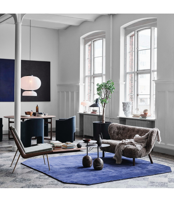 &Tradition Boomerang HM2 lounge chair noten, Hallingdal 130 grijs