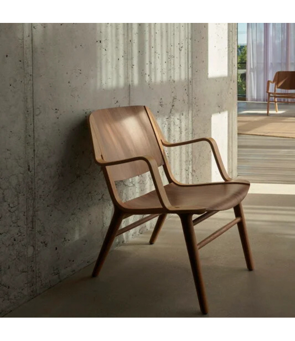 &Tradition &Tradition AX HM11 lounge chair with armrest