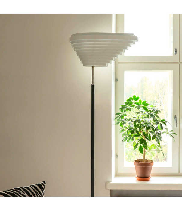 Artek  Artek A805 Floor lamp “Angel Wing”
