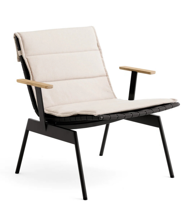 &Tradition Ville AV45 outdoor lounge armchair