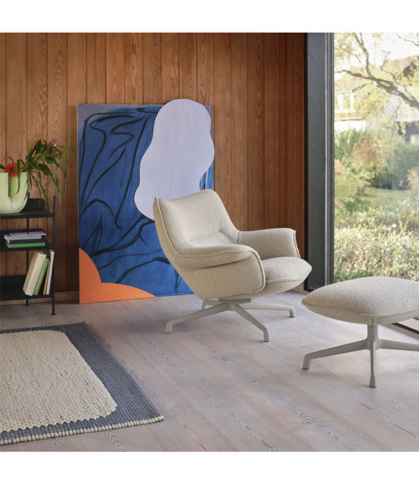 Muuto Muuto Doze Lounge Stoel Low Back cognac Refine leer, black swivel