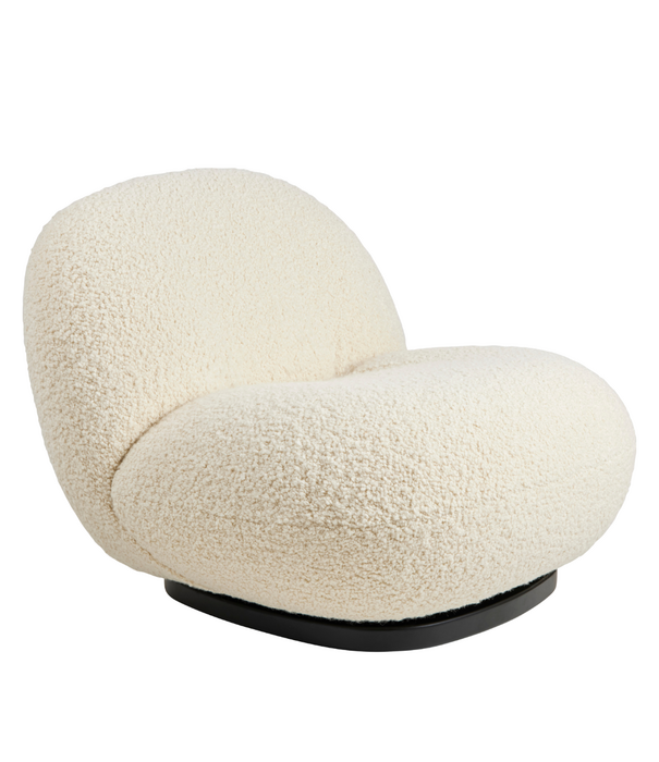 Gubi  Gubi Pacha Lounge Stoel Dedar Artimidor 001 cream, zwart voet