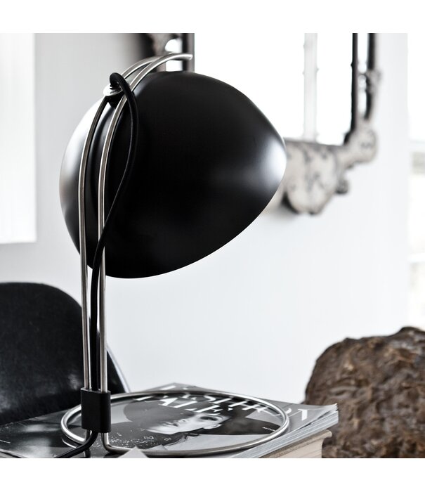 &Tradition  Flowerpot VP4 Table Lamp