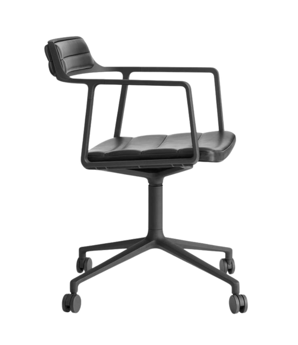 Vipp  Vipp 452 Swivel Chair, castors