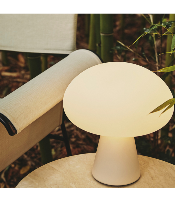 Gubi  Gubi  Obello Portable Lamp Soft Roze