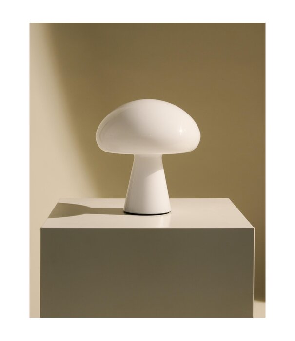 Gubi  Gubi  Obello Portable lamp Pearl white