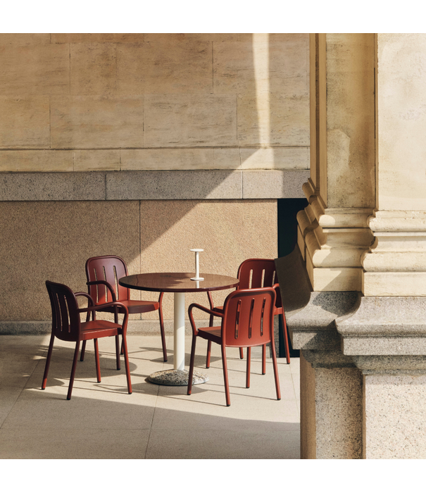 Hay  Hay Host Portable Lamp 300