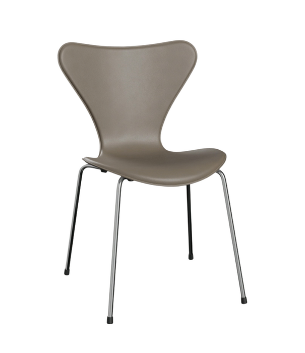 Fritz Hansen Fritz Hansen Series 7 Edge Sewn slate grey leather, chrome legs
