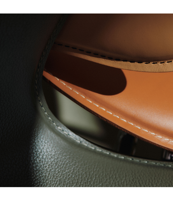 Fritz Hansen Fritz Hansen Series 7 zadelbruin leer, chroom poten