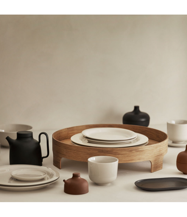 Design House Stockholm  Design House Stockholm  Bridge Dienblad rood