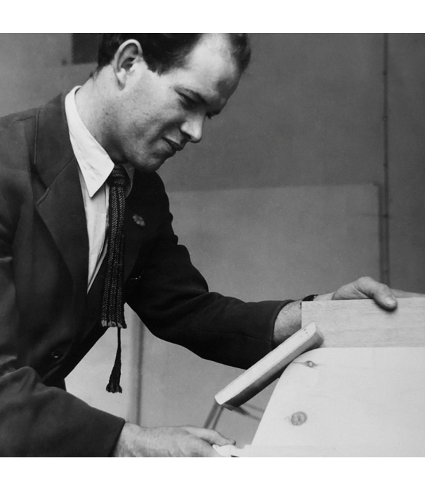 String  Furniture String Pira G2 Display Cabinet oak-glass 4 doors 70cm