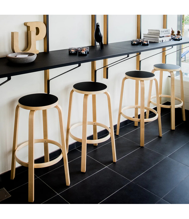 Artek  Artek Aalto Barkruk berken - wit laminaat 64 / 75cm