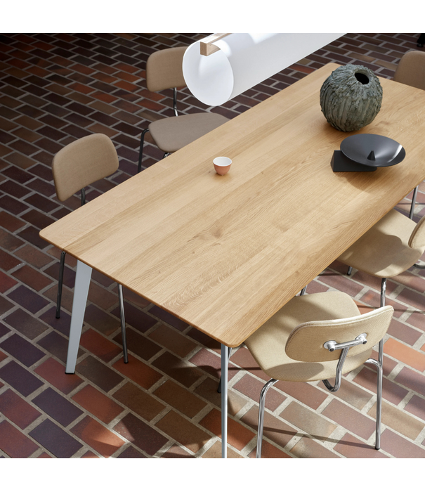 Montana Furniture  Montana Kevi 2060 Eetkamerstoel gestoffeerd, gelakt stalen poten