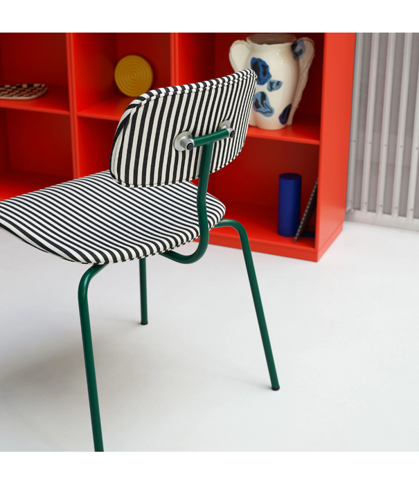 Montana Furniture   Kevi 2060 Eetkamerstoel gestoffeerd, gelakt stalen poten