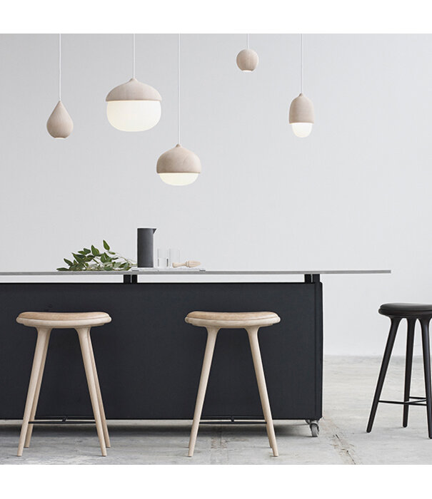 Mater Design  Mater High Stool Barkruk geolied eiken, Nuance walnoot leer