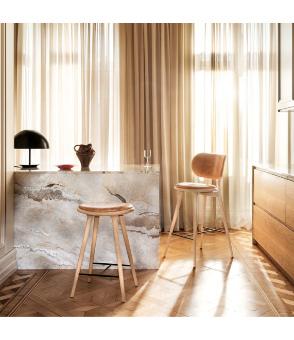 Mater Design  Mater High Stool Barkruk geolied eiken, zitting gestoffeerd 69cm
