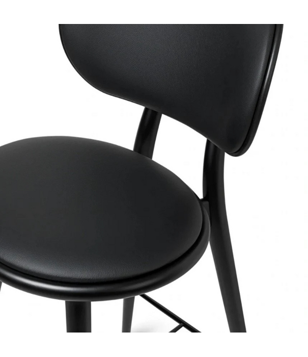 Mater Design  Mater High Stool Backrest zwart beuken, Ultra zwart leer 69cm