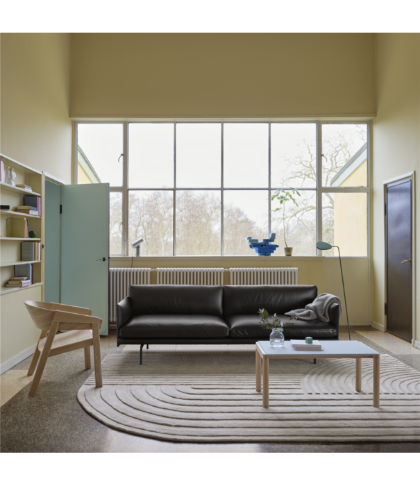 Muuto Outline 3,5-seater Sofa Fiord 151, base black
