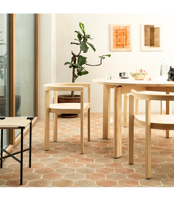 Fritz Hansen Fritz Hansen After dining table MA410 ash Ø120