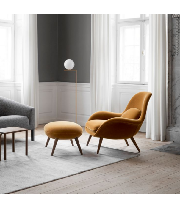 Fredericia  Fredericia - Swoon lounge stoel model 1770, Grand Mohair houten poten