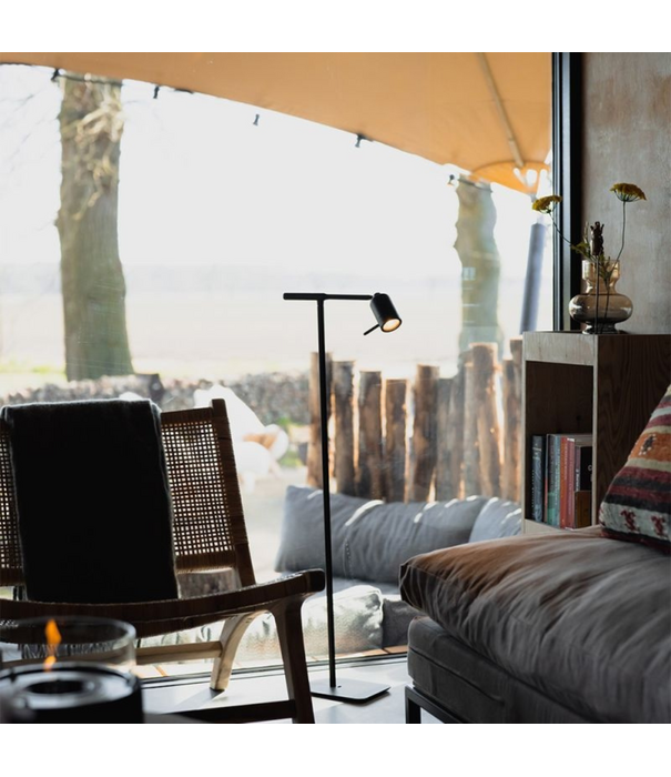 Tonone  Tonone One  Floor Straight Fixture