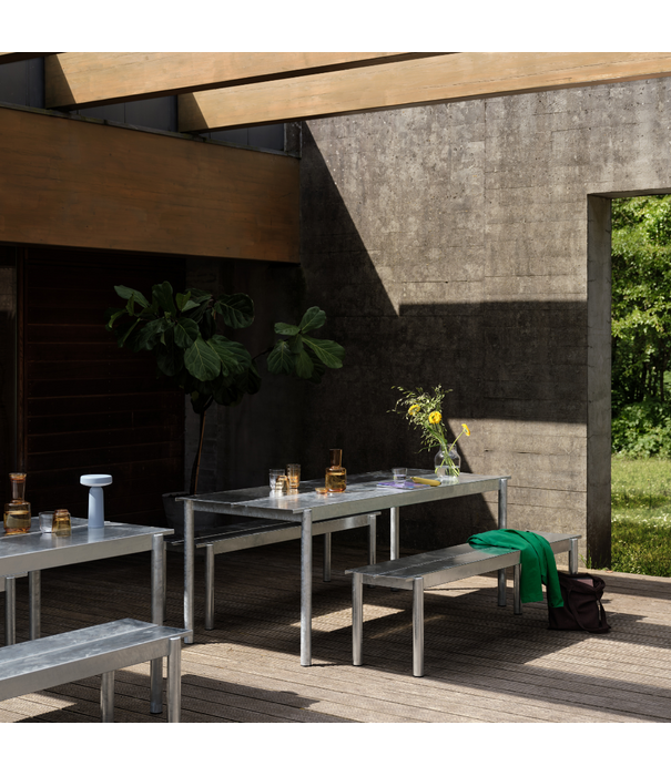 Muuto Muuto Linear Steel Table taupe 140cm