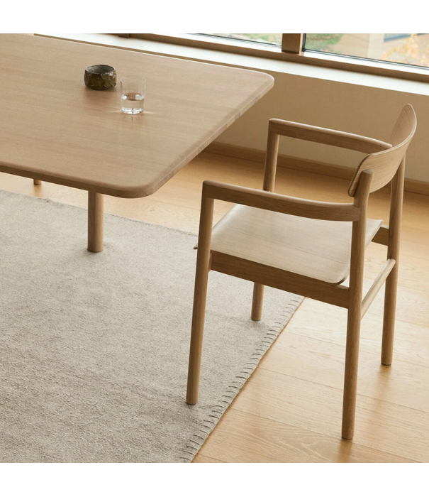 Fredericia  Model 3446, Post Armstoel geolied eiken, zitting cognac leer